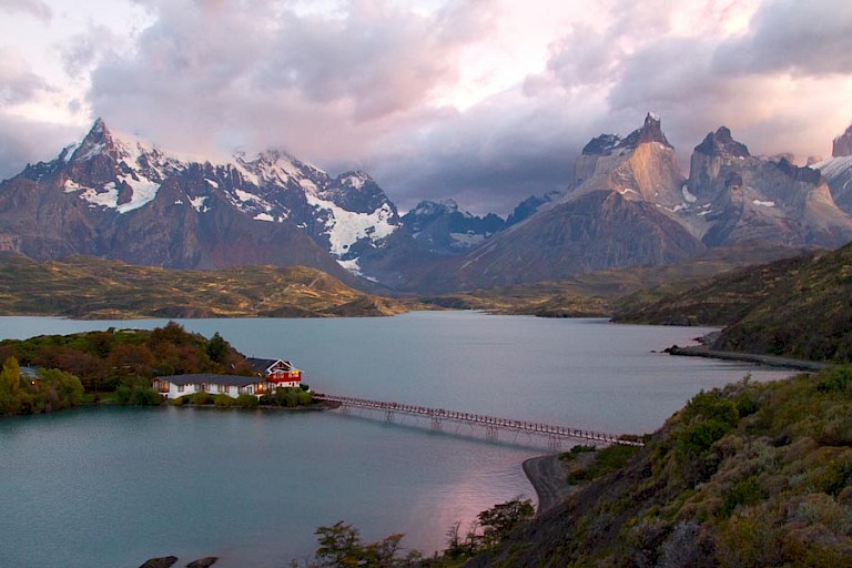 Uitzicht over Lago Péhoe in NP Torres del Paine, Chili.