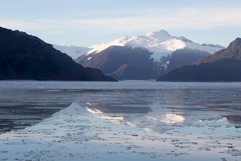 Spiegeling in Glacier Alley.