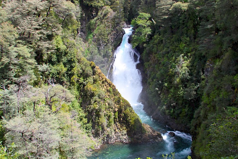 De waterval Chachin nabij San Martin de los Andes.