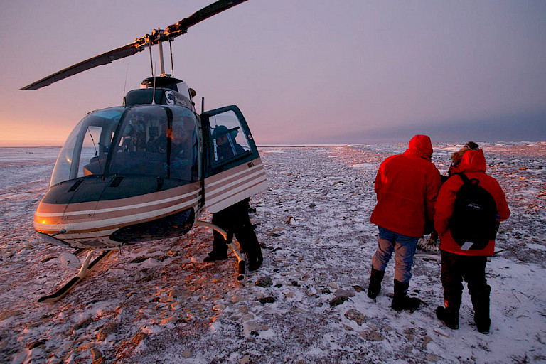 Helikoptervlucht over de toendra, Churchill.