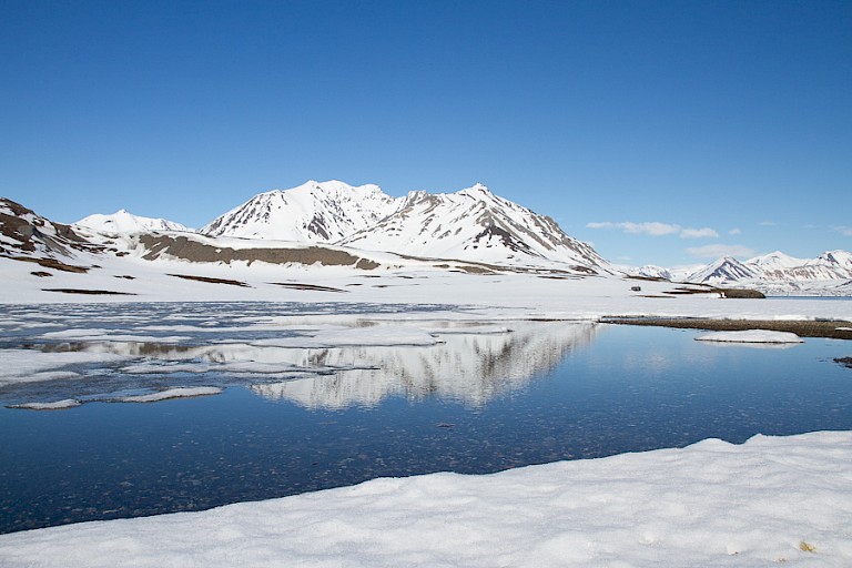 St. Jonsfjorden aan de westkust van Spitsbergen.