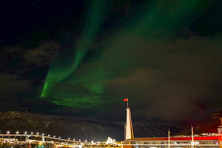 Noorderlicht (Aurora borealis) boven Tromsø.