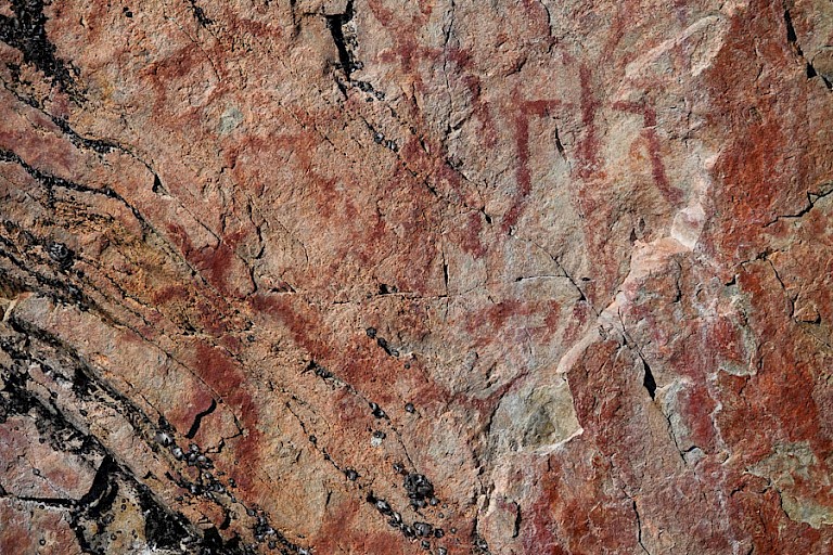 Prehistorische rotstekeningen in het Hossa NP.