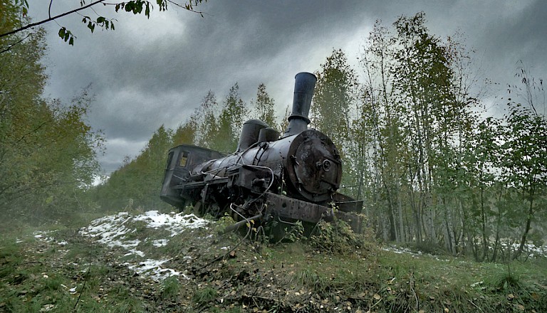 Achtergelaten locomotief bij Jermakovo