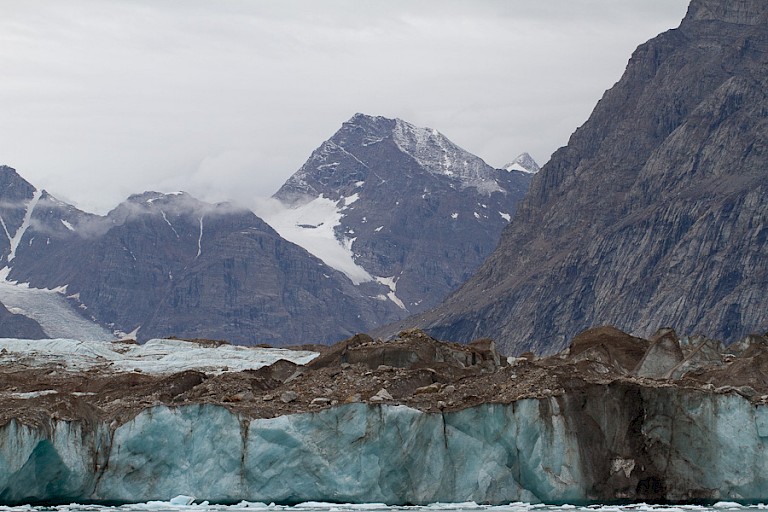 Gletsjerfront in de Alpenfjord.