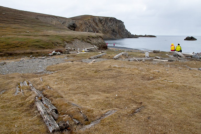 Bereneiland: bij Kvalrossbukta in stilte genieten.