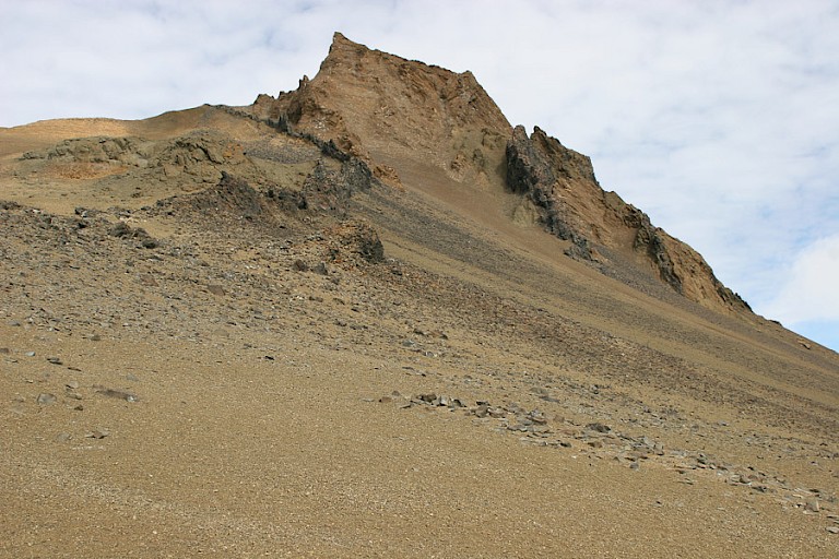 De knemerkende top van het eiland Devil