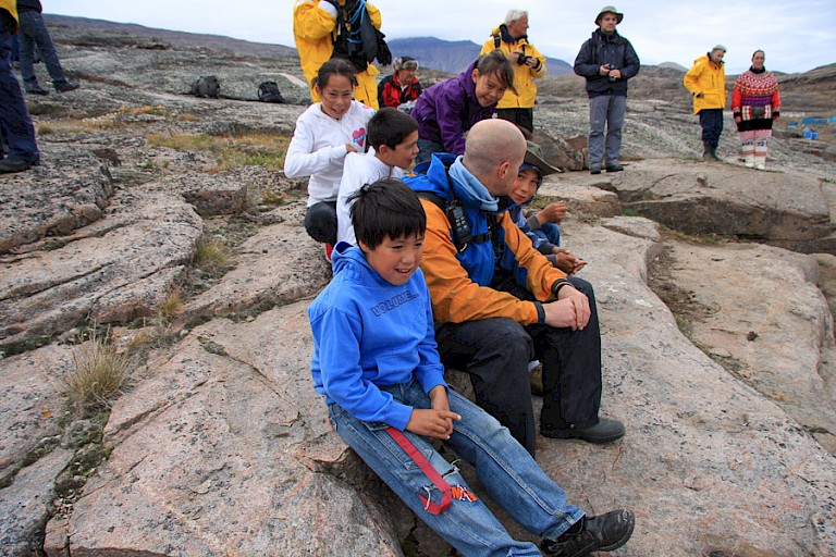 Ontmoeting met de lokale bevolking in Qaarsut.
