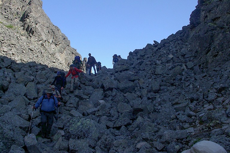 Afdaling van Yumyekorrpas, Khibiny Toendra.