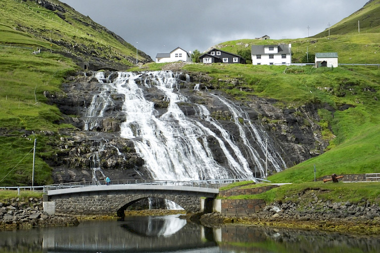 Watervallen zijn overal te vinden op de Færøer.