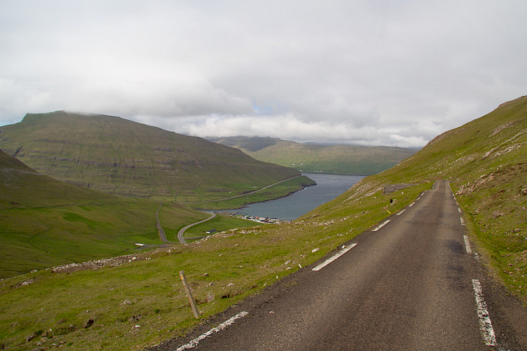 Bergweg van Vestmanna naar Gjógv.