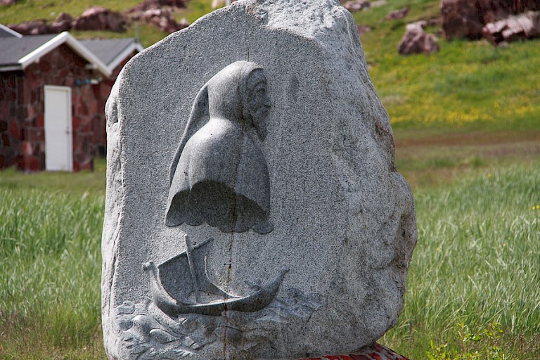 Kunstwerk bij Garðar in de omgeving van Igaliku, Zuid-Groenland..