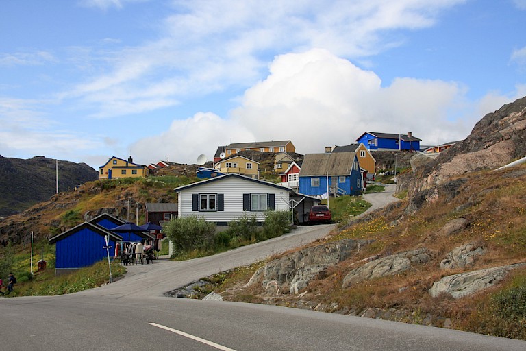 Huisjes aan de rand van Qaqortoq.
