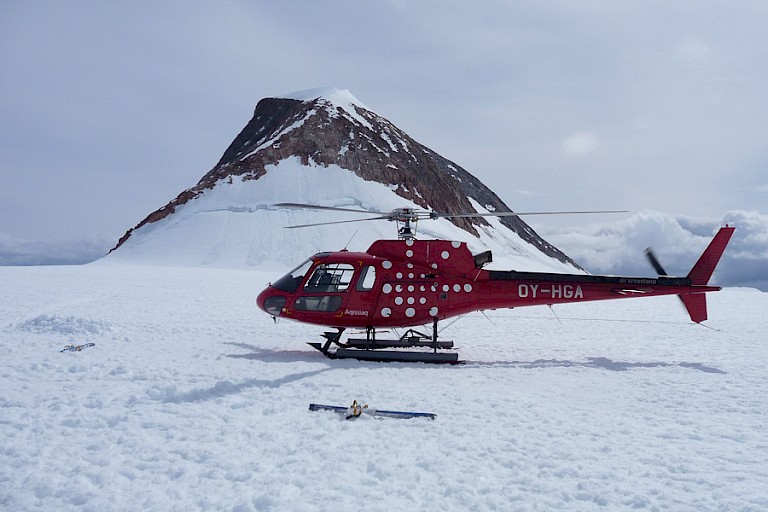 De helikopter pick-up om de groep terug naar de bewoonde wereld te brengen.