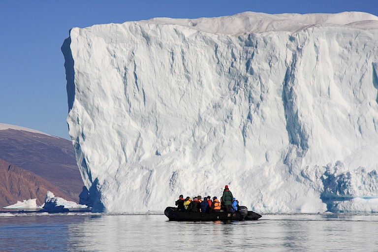 Nog een ijsberg van dichtbij bekijken?
