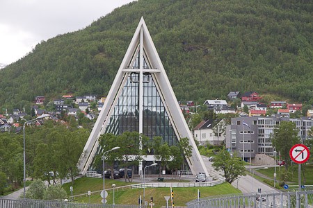 De IJskathedraal, het bekendste gebouw van Tromsø. Stopover in Tromsø, Noorwegen.