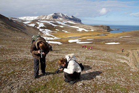 Tijd voor foto's! Bereneiland. Expeditiecruise van Schotland via de Noorse kust en Bereneiland naar Spitsbergen.