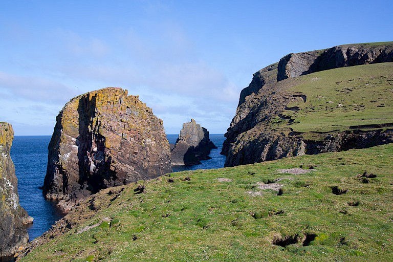 Kliffenkust van Fair Isle.