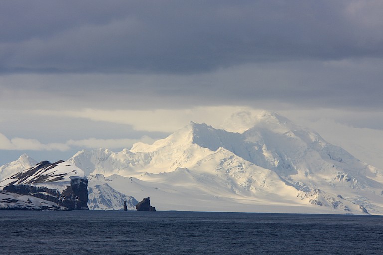 Varend naar de ingang van Deception