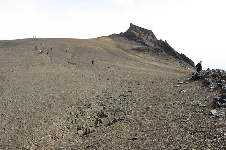 De kenmerkende bergtoppen van het eiland Devil (Weddellzee).